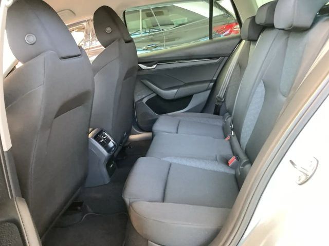 Skoda Octavia Essence TSI