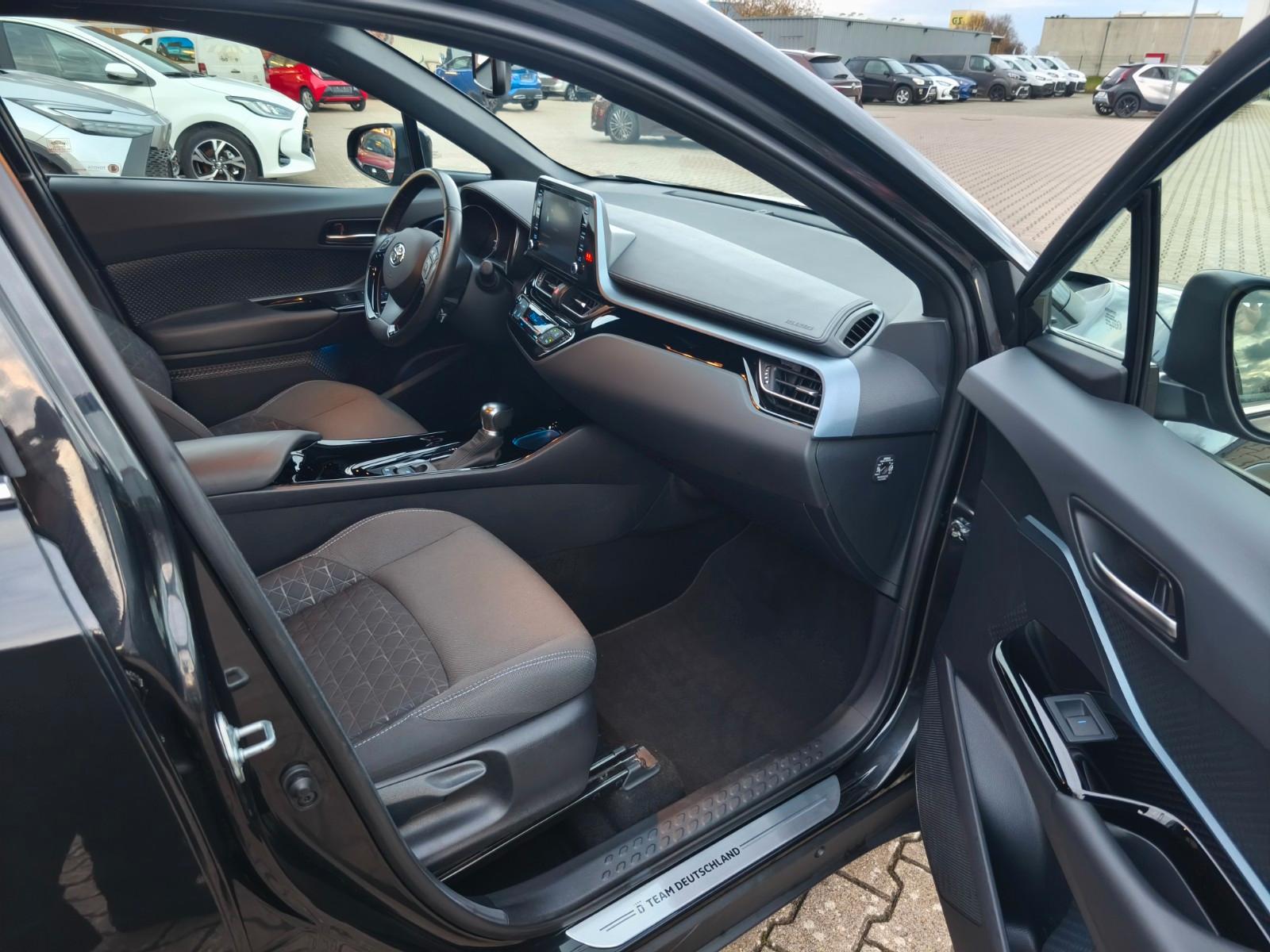 Toyota C-HR Hybride Team D