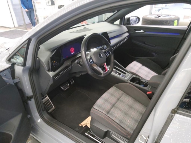 Volkswagen Golf 2.0 TSI DSG