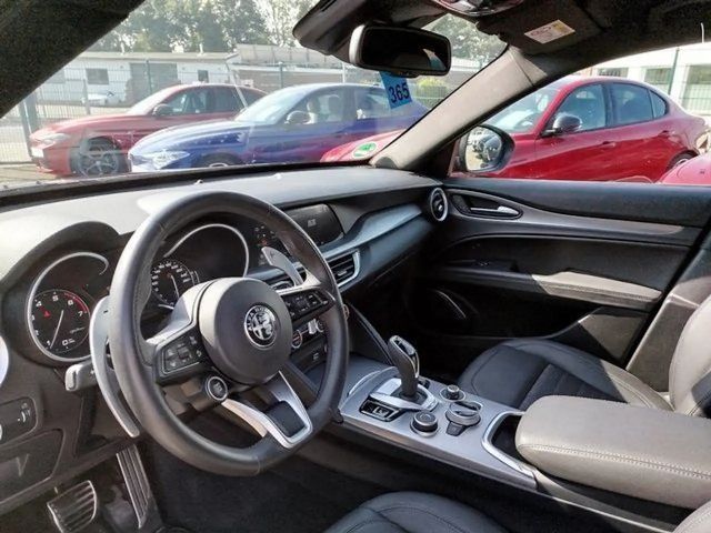 Alfa Romeo Stelvio Q4