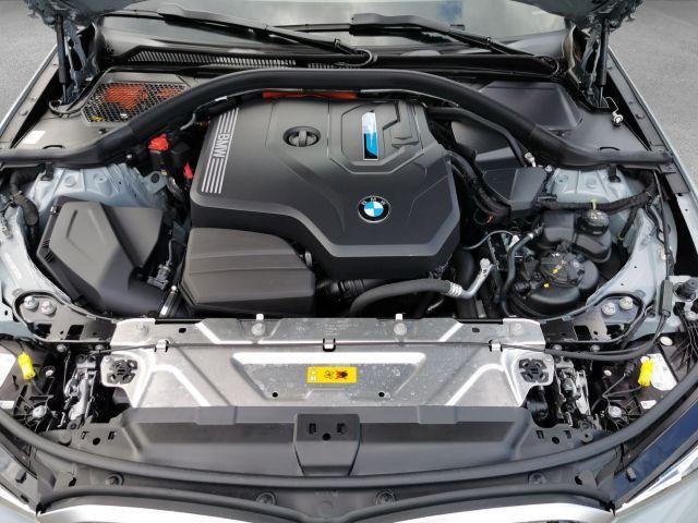 BMW 330 330e Touring xDrive