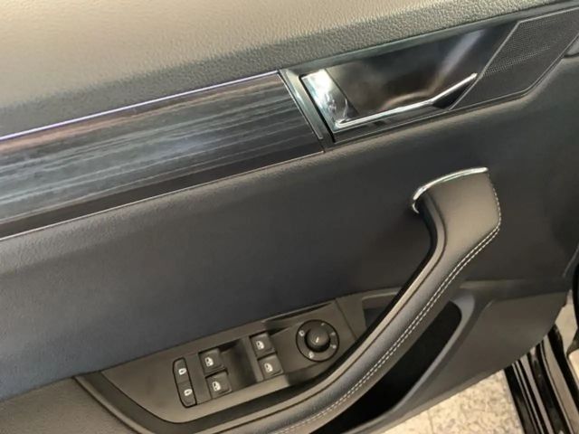 Skoda Superb 2.0 TDI Combi