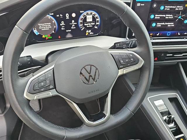 Volkswagen Golf Life Variant