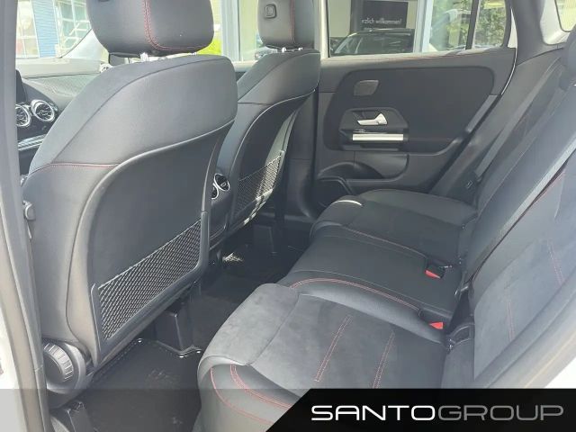 Mercedes-Benz GLA 250 4MATIC AMG Line