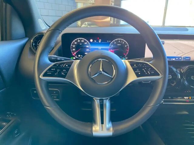 Mercedes-Benz GLA 200 Progressive