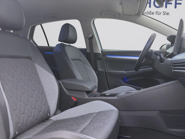 Volkswagen Golf 1.5 eTSI DSG