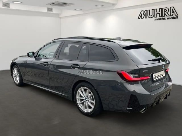 BMW 330 330d M-Sport Touring xDrive