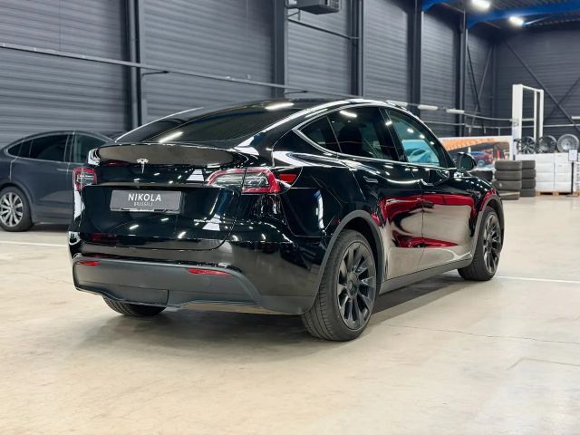 Tesla Model Y AWD Long Range