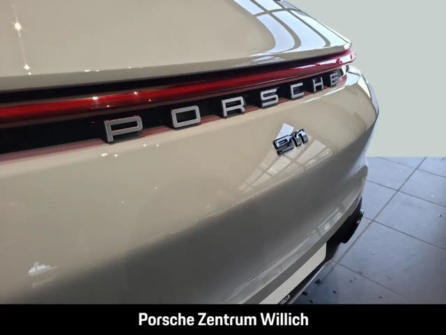 Porsche 992 Carrera Coupé