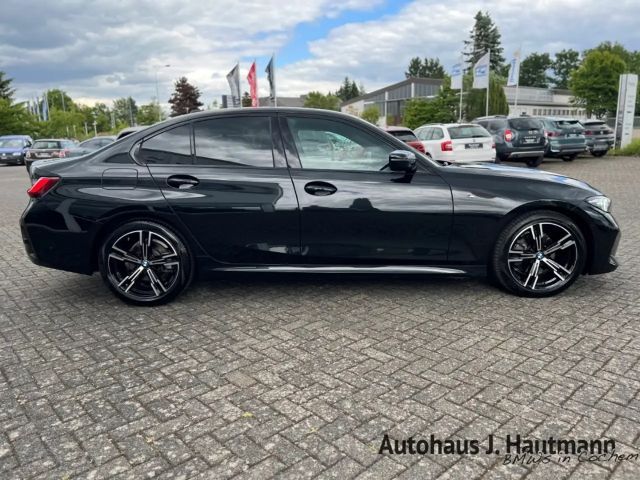 BMW 320 320d M-Sport Sedan xDrive