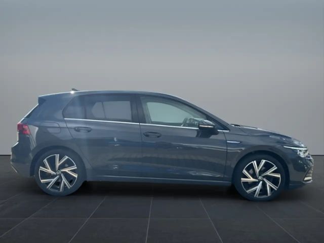 Volkswagen Golf 2.0 TSI Golf VIII Style