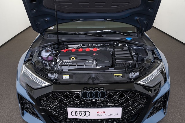 Audi RS3 Quattro S-Tronic Sedan