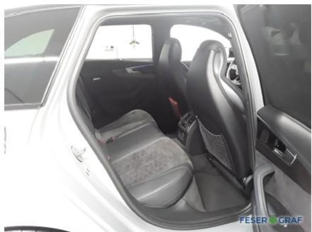 Audi RS4 Avant Quattro