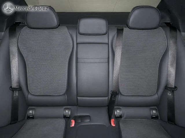 Mercedes-Benz C 180 AVANTGARDE Sedan