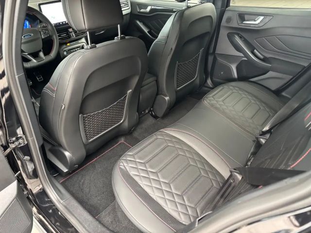 Ford Focus ST Line Wagon