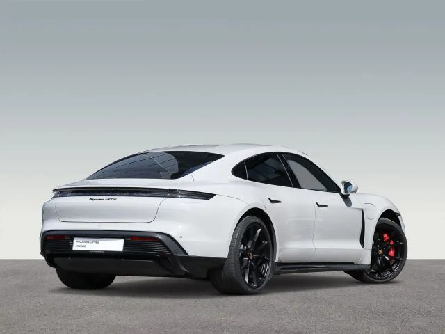 Porsche Taycan GTS Performance Plus