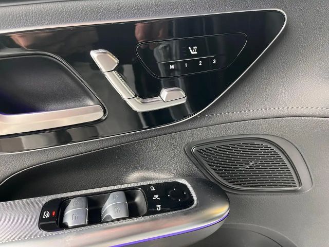 Mercedes-Benz EQE 300 Business Line Sedan