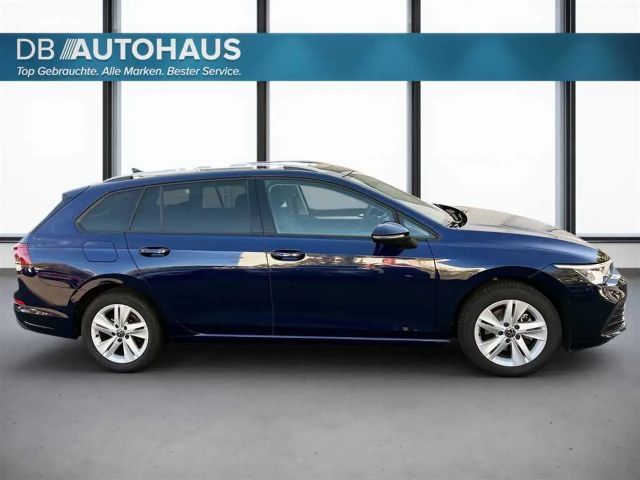 Volkswagen Golf 1.5 eTSI DSG Life