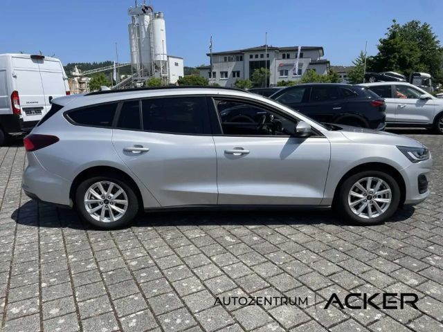 Ford Focus Cool & Connect Wagon