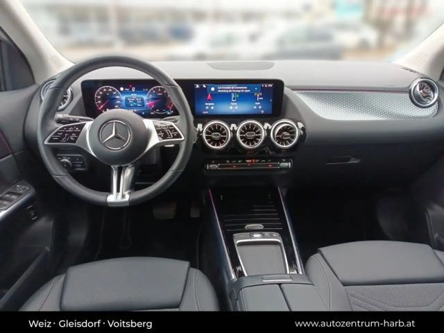 Mercedes-Benz GLA 180 GLA 180