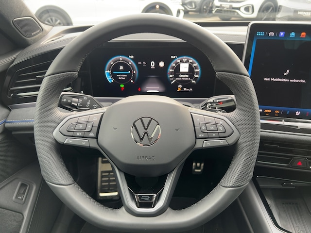 Volkswagen Passat TDI Signature AHK Pano Leder Navi