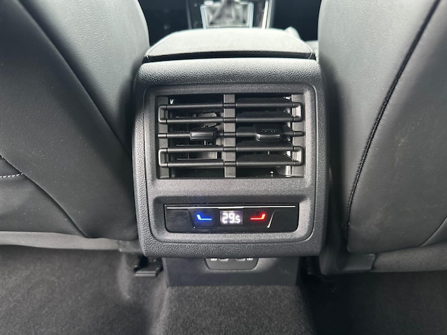 Volkswagen Golf 1.5 TSI R-Line