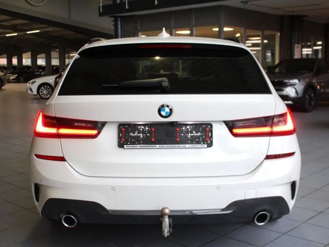 BMW 320 320d M-Sport Touring xDrive