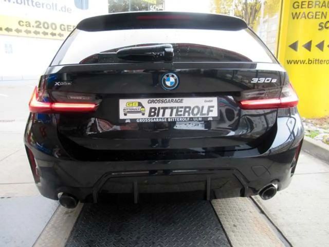 BMW 330 330e M-Sport xDrive