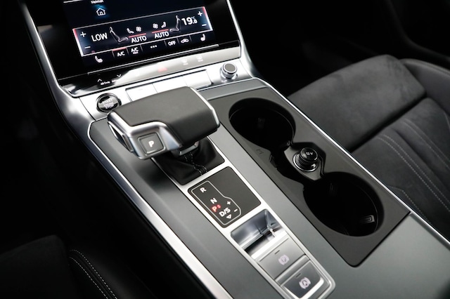 Audi A6 55 TFSI Avant Quattro S-Line S-Tronic