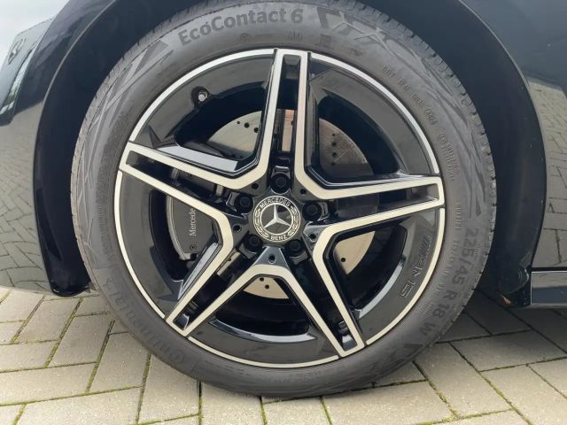 Mercedes-Benz CLA 200 AMG Line Shooting Brake