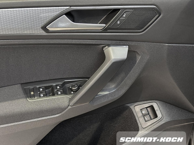 Volkswagen Tiguan Tiguan AHK schwenkb. Navi Lane Assist Sitzhzg.