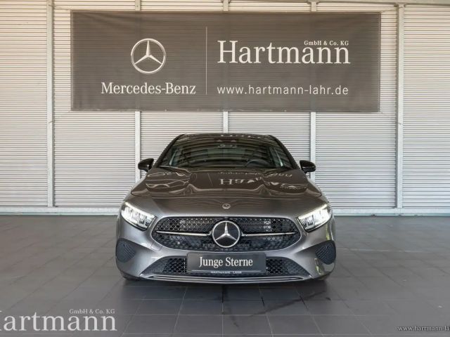 Mercedes-Benz A 200 Hatchback Progressive