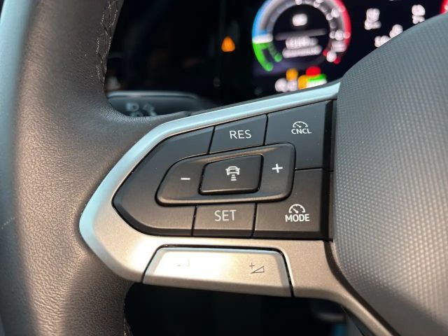 Volkswagen Golf Style eHybrid