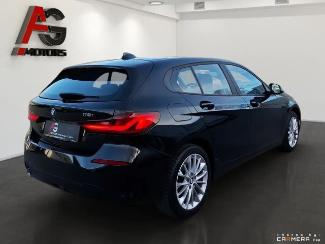 BMW 118 118i Sedan