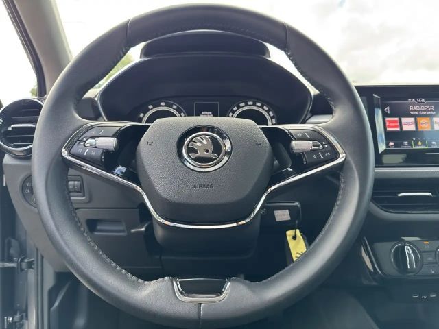 Skoda Fabia 1.0T 70kW*Klima*Sitzheizung*LM*Parksensore Klima