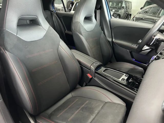 Mercedes-Benz A 250 4MATIC AMG Line