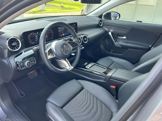 Mercedes-Benz A 180 Hatchback