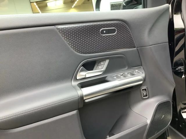 Mercedes-Benz GLA 220 4MATIC Progressive