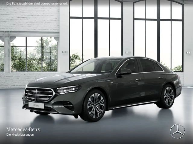 Mercedes-Benz E 300 E 300 e Sedan