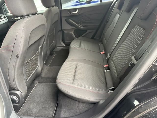 Ford Focus EcoBoost ST Line