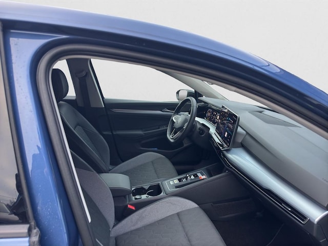 Volkswagen Golf 1.5 eTSI DSG Golf VIII IQ.Drive