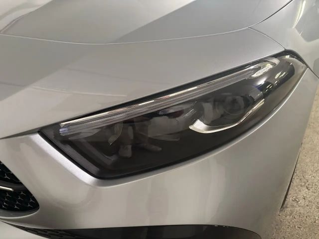 Mercedes-Benz A 200 A 200 d AMG Line Hatchback