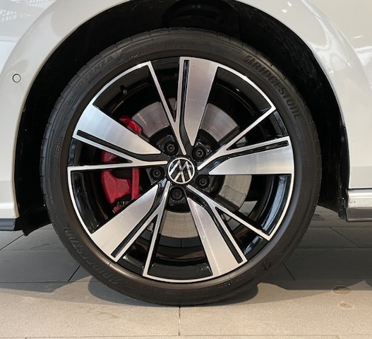 Volkswagen Golf Style