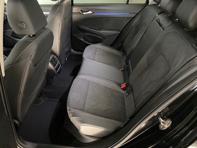 Volkswagen Golf 1.5 eTSI DSG Style Variant