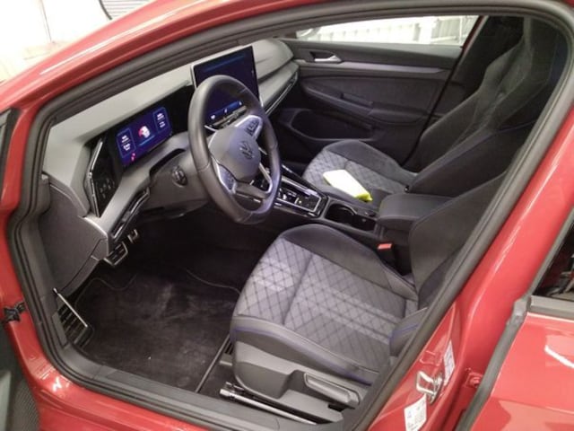 Volkswagen Golf 1.5 eTSI DSG R-Line