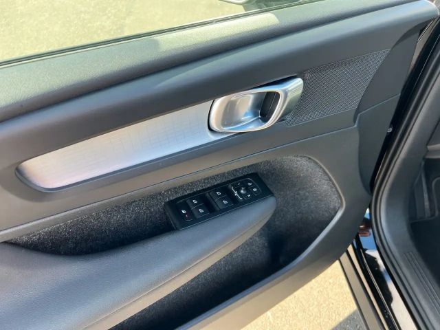 Volvo XC40 Momentum