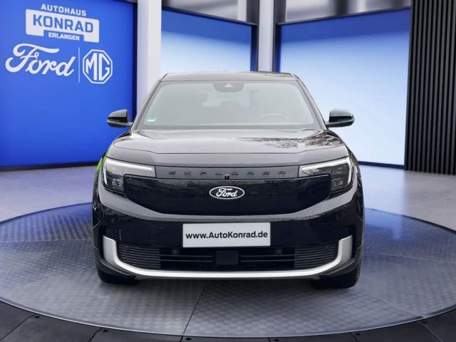 Ford Explorer Extended range Premium RWD