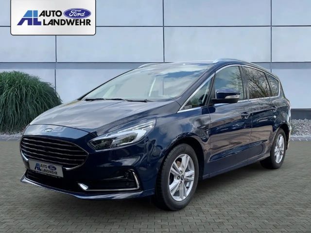 Ford S-Max Titanium