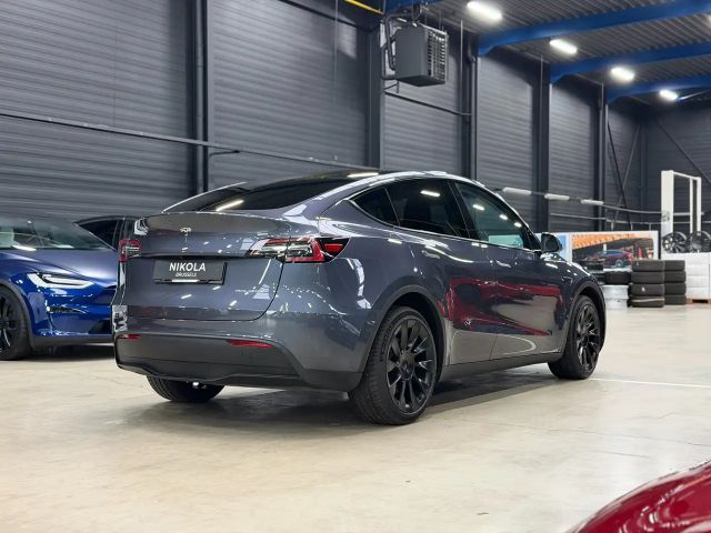 Tesla Model Y AWD Long Range