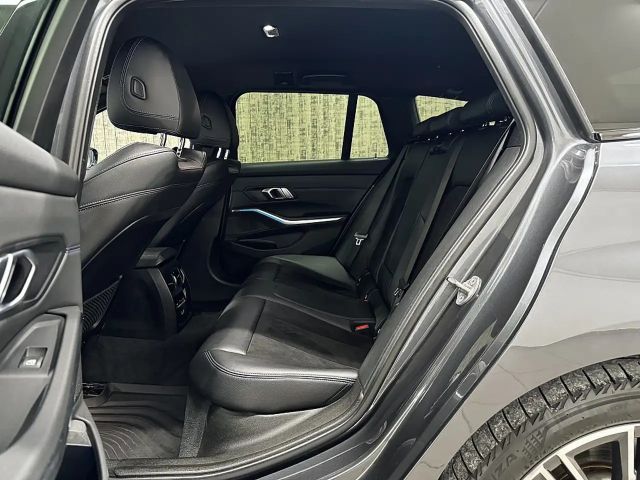 BMW 330 330e Touring